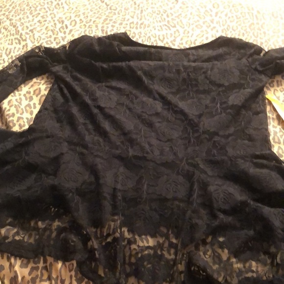 My Michelle size XXL black long sleeve top with lace overlay faux leather trim - Picture 8 of 9